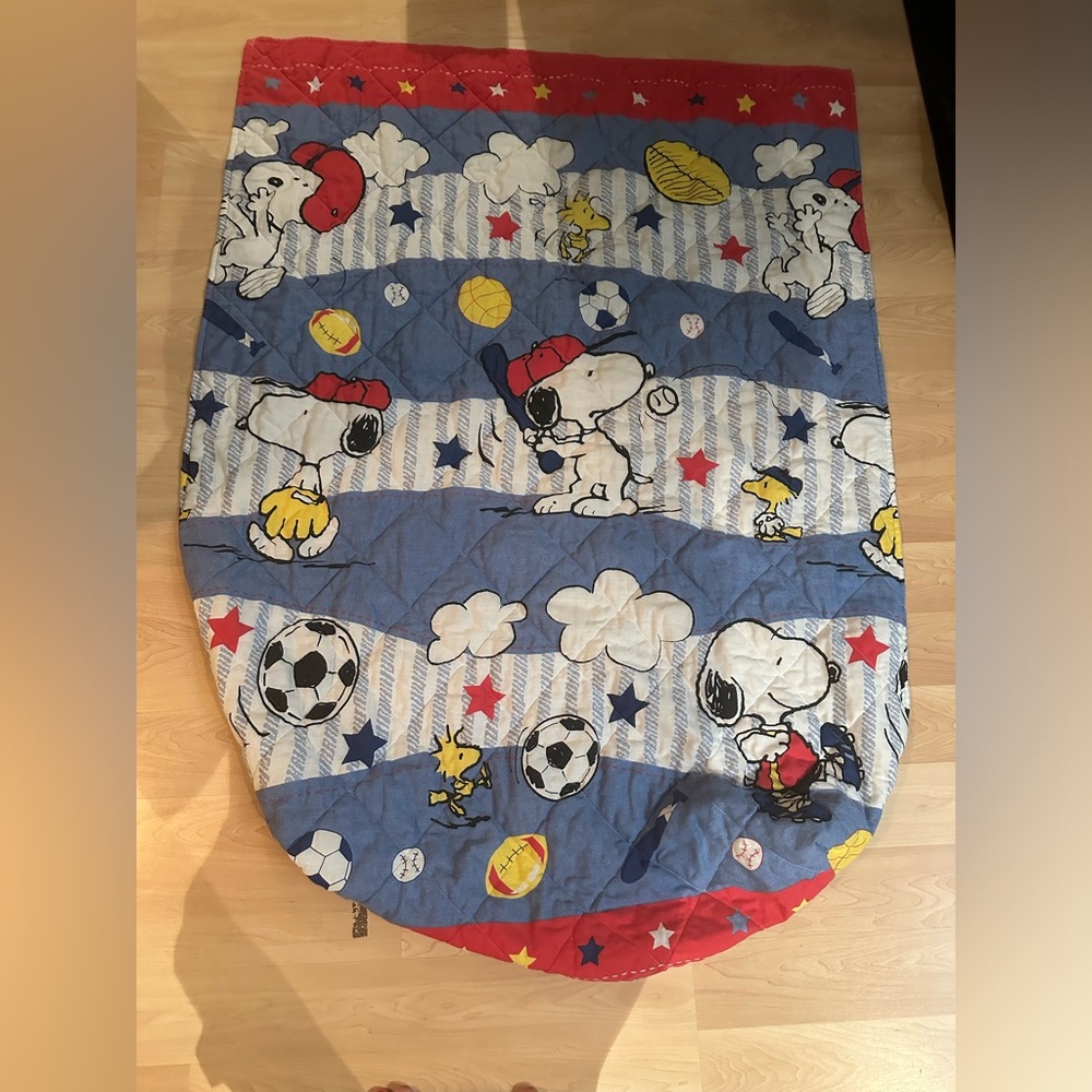 Snoopy Peanuts crib, toddler bed set
